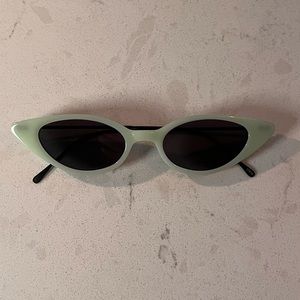 ILLESTEVA MARIANNE SUNGLASSES